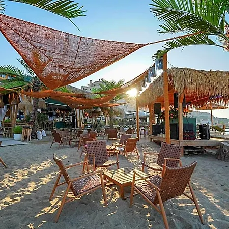 Mistral Hotel 4*