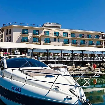 Mistral Hotel