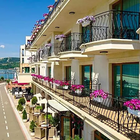 Mistral Hotel