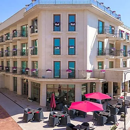 Hotel Mistral