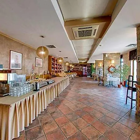 Mistral Hotel