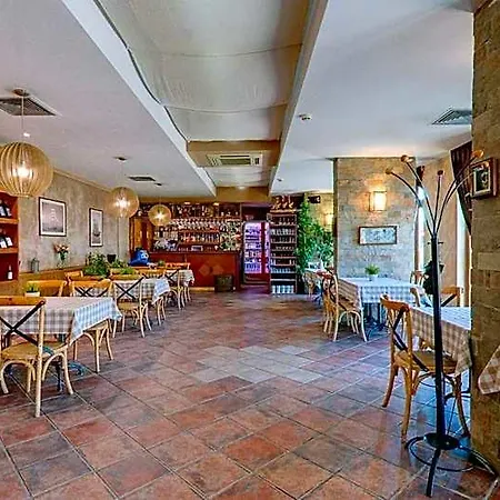 Mistral Hotel 4*
